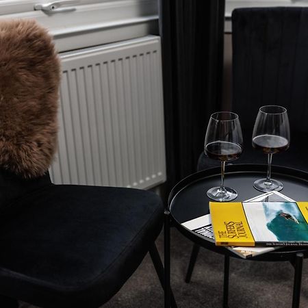 The Getaway! 3 Bed House - Plymouth - Sleeps 7 - Free Parking - Habita Property 외부 사진