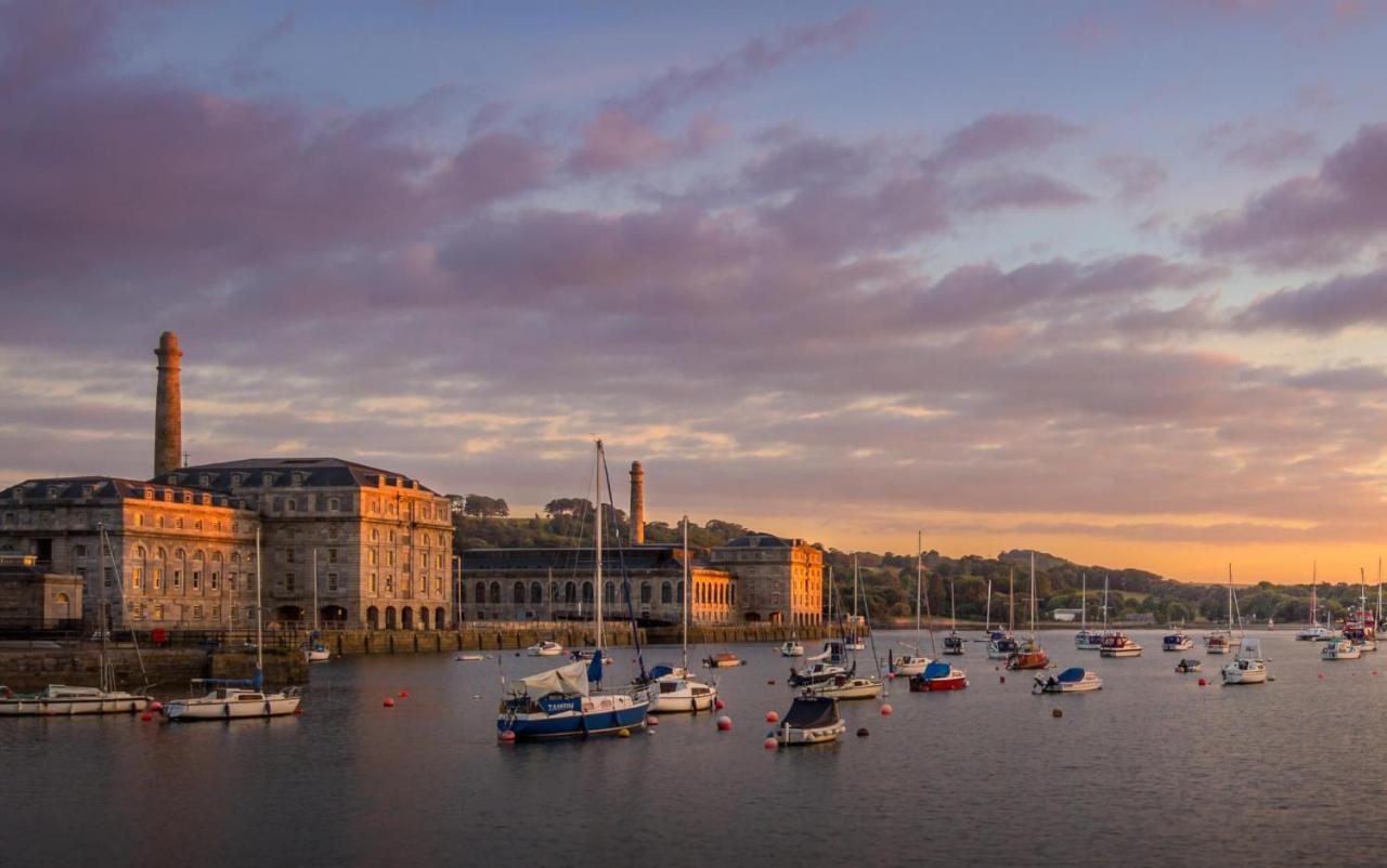 The Getaway! 3 Bed House - Plymouth - Sleeps 7 - Free Parking - Habita Property 외부 사진