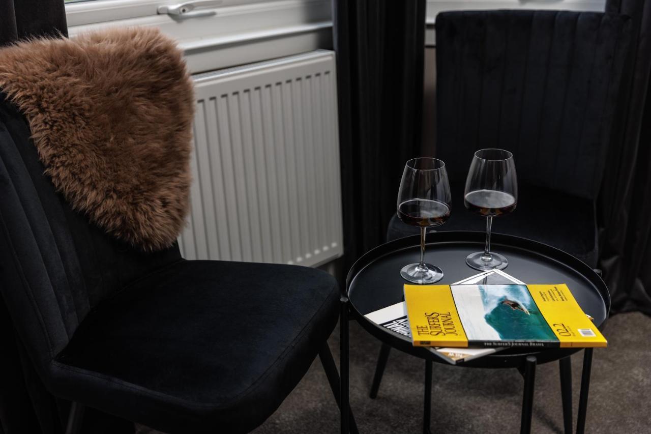 The Getaway! 3 Bed House - Plymouth - Sleeps 7 - Free Parking - Habita Property 외부 사진
