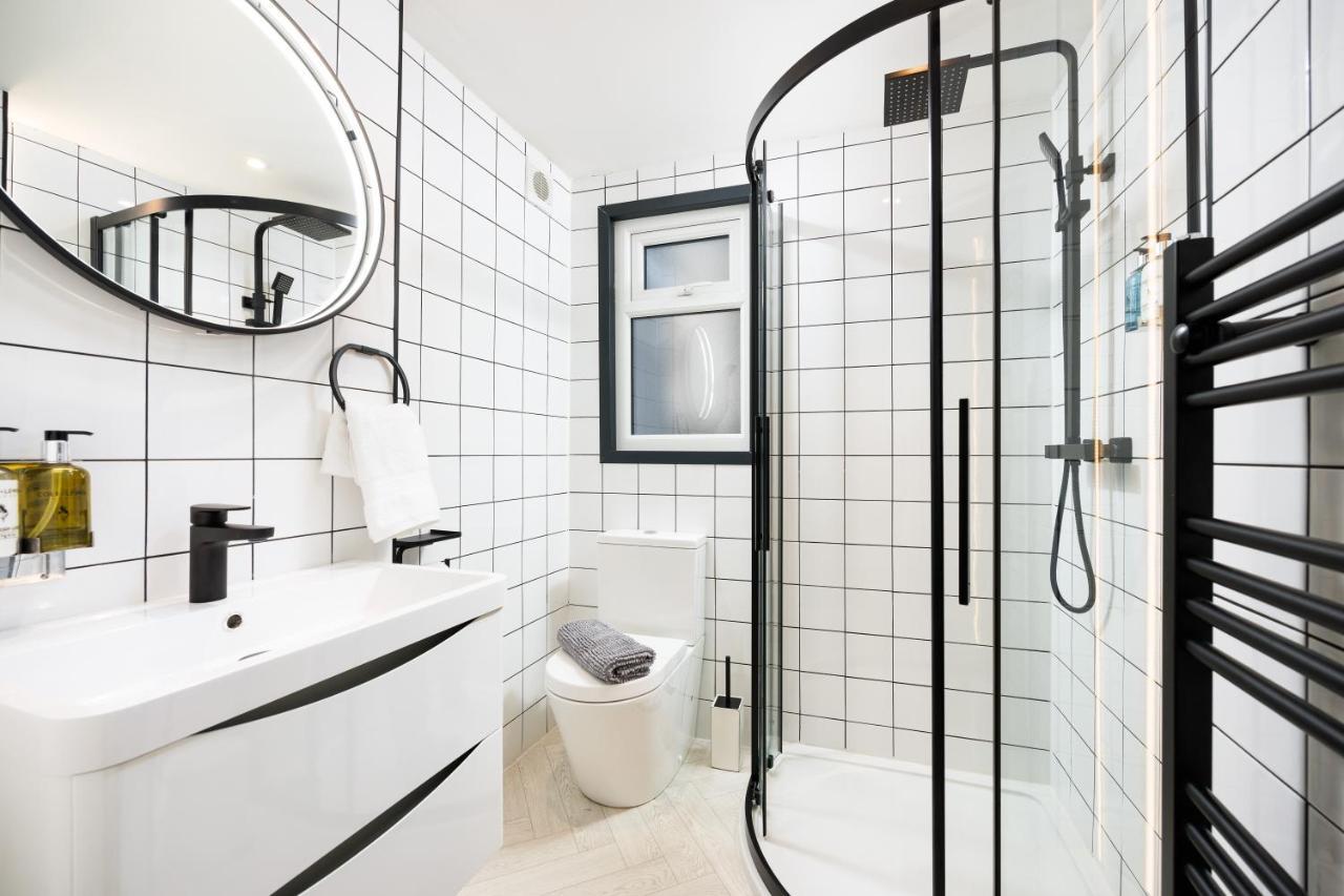 The Getaway! 3 Bed House - Plymouth - Sleeps 7 - Free Parking - Habita Property 외부 사진
