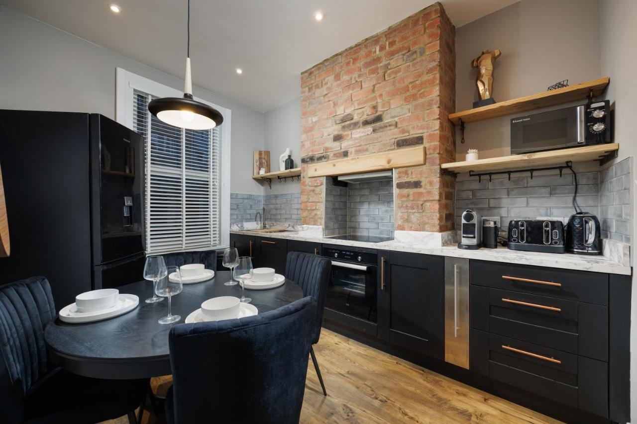 The Getaway! 3 Bed House - Plymouth - Sleeps 7 - Free Parking - Habita Property 외부 사진